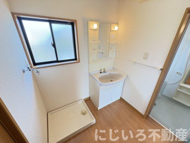 レジデンス梶島の洗面所