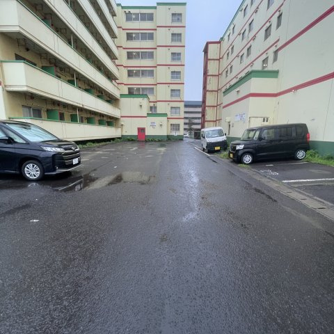 室蘭東町第１住宅の駐車場