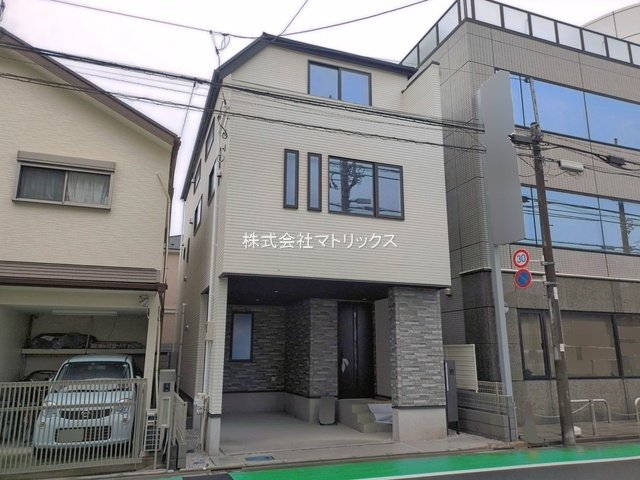 練馬区関町東1丁目　車庫×21帖LDK　大型規格住宅　限定1棟の外観