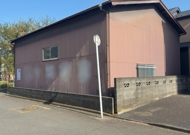 【外観】 | 物件の詳細については、現地を見てわかること以外に、役所や法務局などで調べないとわからないことがあります。そのため、現地に行く場合は、もしこの物件を買ったらどのような生活ができるかをイメージしましょう。