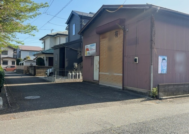 【外観】 | 家を建てる前提で土地を探している場合、地盤の丈夫さは譲れない条件の一つです。地盤が脆弱だと追加工事が必要となります。また、過去に地盤沈下や液状化現象を起こした土地は、できるだけ避けた方がいいでしょう。