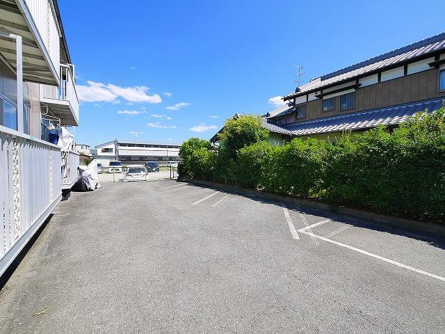 コーポ宝来（宝来）の駐車場