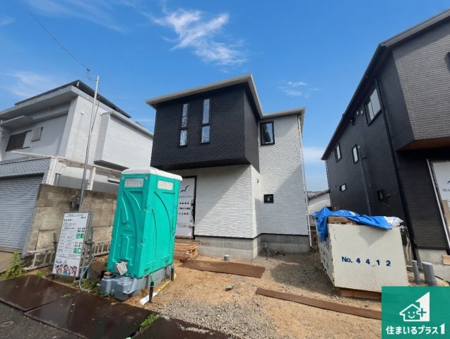 神戸市須磨区高尾台　新築一戸建ての外観|周辺は落ち着いた街並みの住宅地！子育てがしやすい住環境です！まだ未完成ですが、現地でしかわからない事もございます。是非一度ご覧ください。