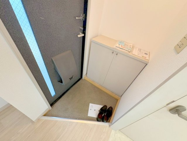ファミール仁川Ⅲの玄関|ゆったりとした玄関です