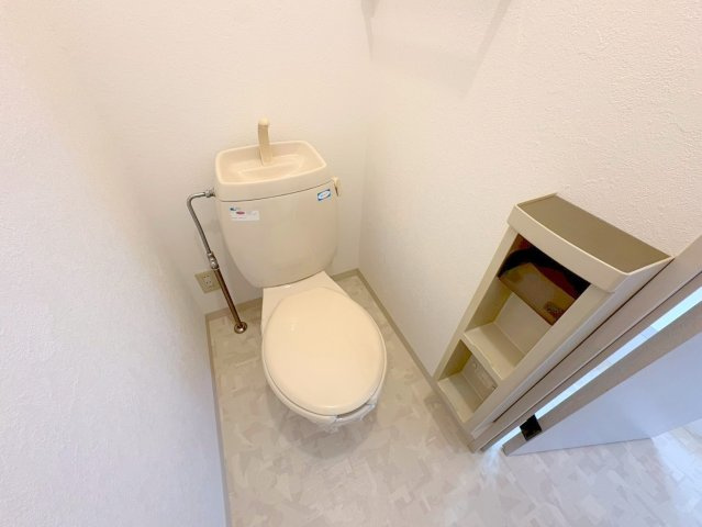 ファミール仁川Ⅲのトイレ|コンパクトで使いやすいトイレです