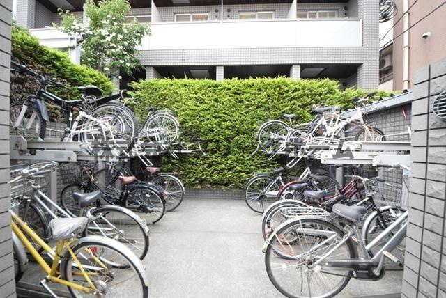小金井市東町４丁目の賃貸マンションの駐車場