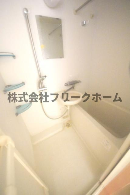 小金井市東町４丁目の賃貸マンションの浴室