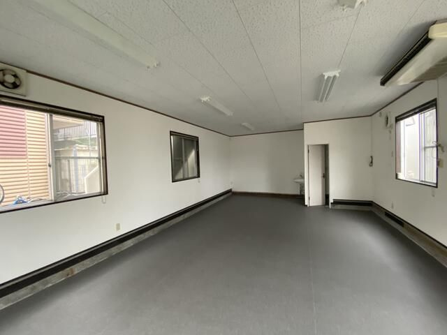 青木店舗の内装