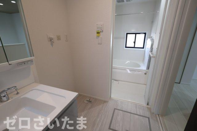 《仲介手数料無料》富士見市渡戸１丁目5-28新築一戸建てグラファーレのランドリースペース