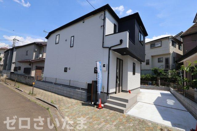 《仲介手数料無料》富士見市渡戸１丁目5-28新築一戸建てグラファーレの外観|北側の道路からも車の出し入れができます。