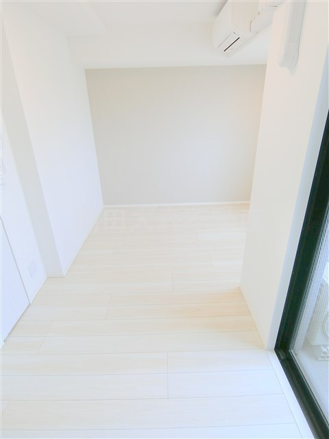 ロアール蒲田弐番館の居間・リビング