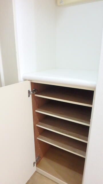 エスコート西早稲田の収納