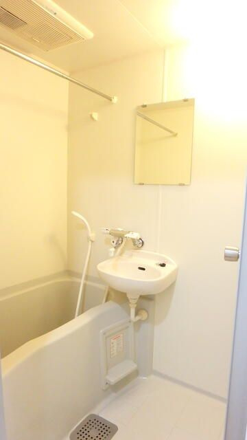 エスコート西早稲田の浴室