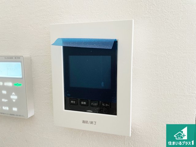 宝塚市売布　第1期　新築一戸建ての防犯設備|カラーモニターインターホン！声だけでなく来訪者の姿や顔がモニターで確認できるので、小さなお子様がいらっしゃるご家庭でも安心できます！