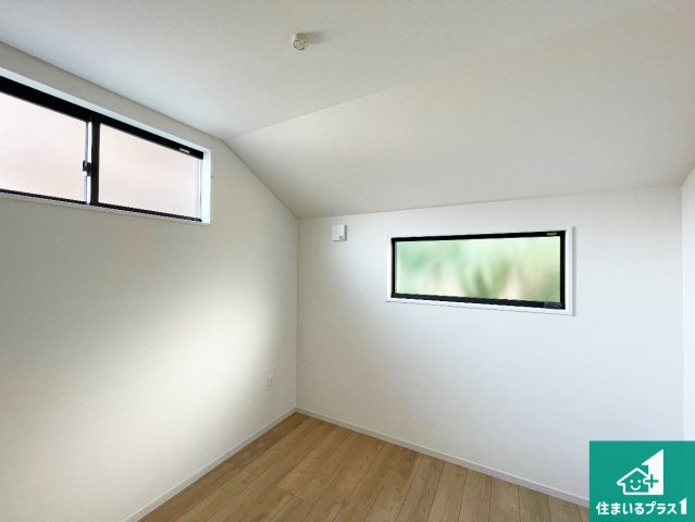 宝塚市売布　第1期　新築一戸建ての洋室|シンプルな洋室は、自分好みのインテリアが楽しめます♪ご家族とインテリアや家具を選びに行くのは新築購入時の醍醐味の一つです。ぜひお楽しみください♪