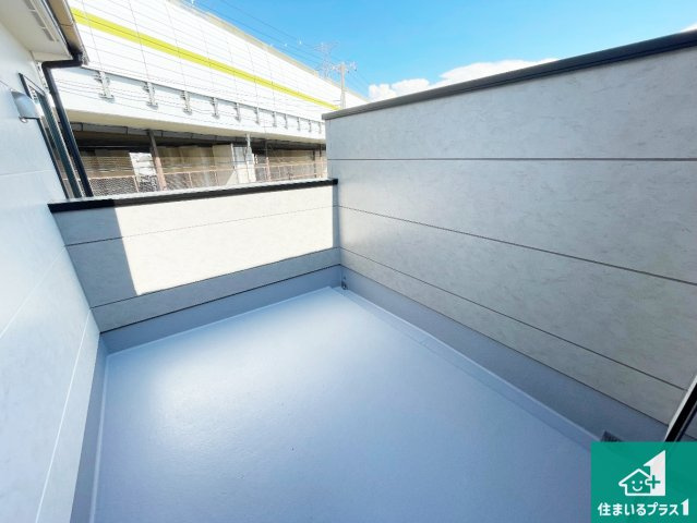 宝塚市売布　第1期　新築一戸建てのバルコニー|日当たりのよいバルコニー！お部屋が開放的に！