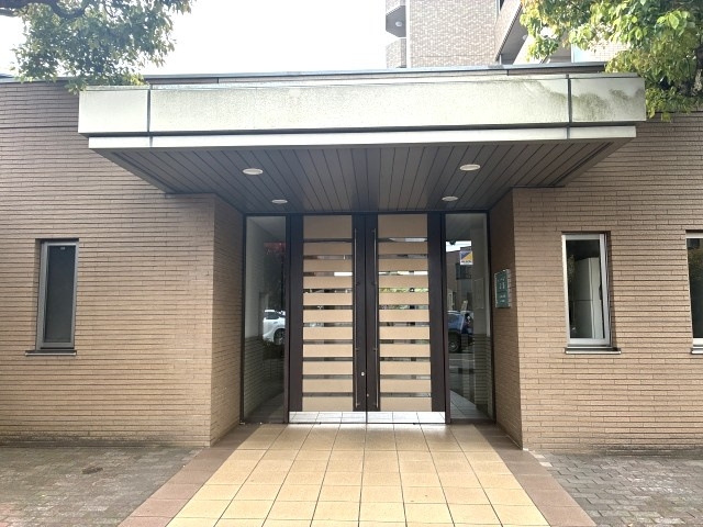 エンゼルハイム古淵のエントランス