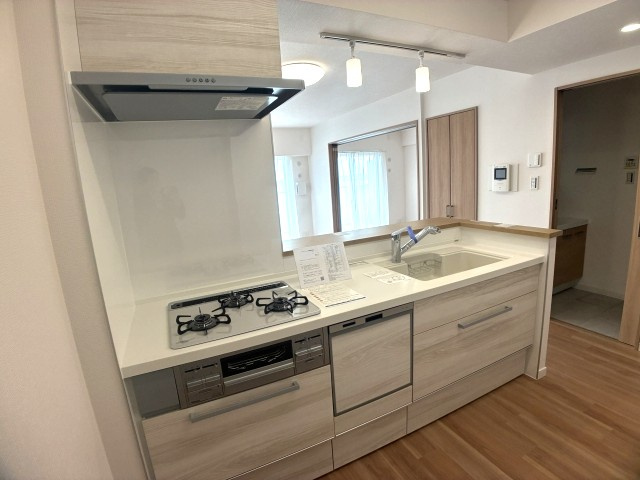 エンゼルハイム古淵のキッチン|リビングが見渡せる対面キッチン
ビルトイン食洗機付きです