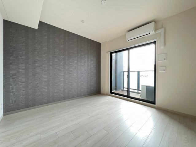 エグゼ堺筋本町の洋室