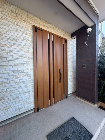 宇都宮市西川田５丁目　戸建の玄関