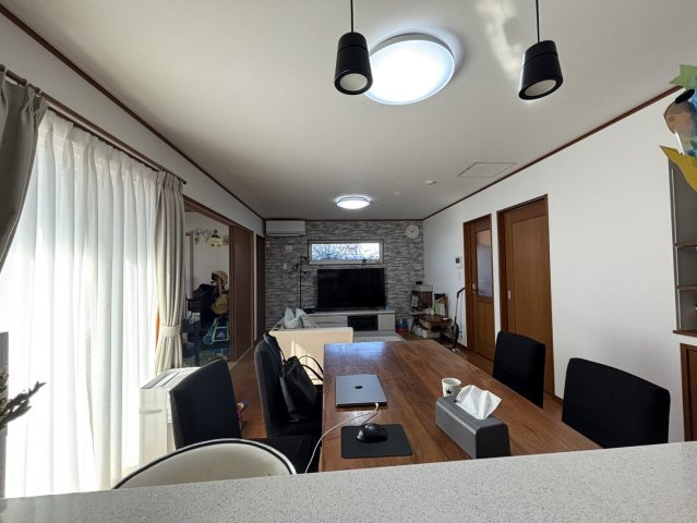宇都宮市西川田５丁目　戸建の居間・リビング