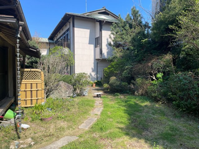 【中庭】 | 匝瑳市八日市場イ　店舗