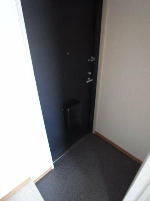 シティハイツ新大塚の玄関