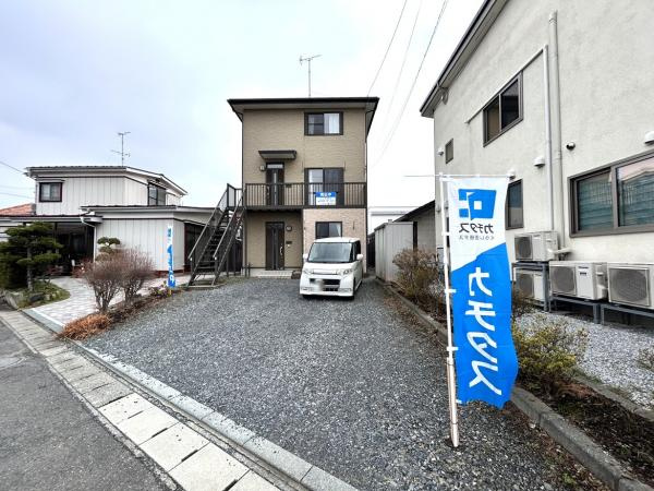 八戸市諏訪３丁目　二世帯住宅の駐車場