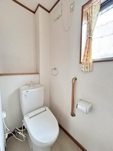 八戸市諏訪３丁目　二世帯住宅のトイレ