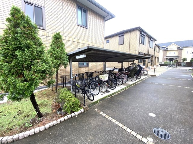 フロラシオン　Ｃのその他共用部分|屋根付き駐輪場☆彡