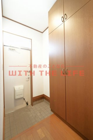 ボーントマトタウン【キャッシュバック対象物件】の玄関|使い勝手のいい寝室です