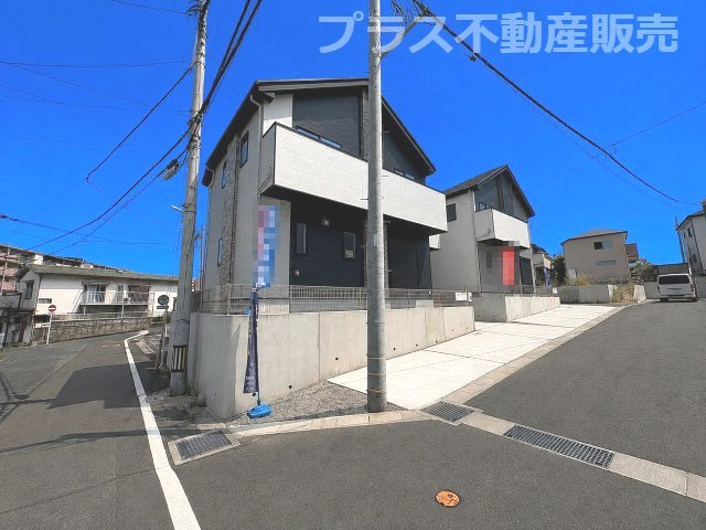 【外観】 | 福岡市東区八田3丁目13期　1号棟（全6棟）【仲介手数料無料・0円】 | 現地写真。同じ物件を見るなら、プラス不動産販売にお任せ下さい。