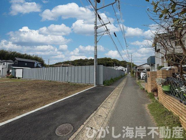 中郡西小磯　売地　全５区画の前面道路含む現地写真|現地外観