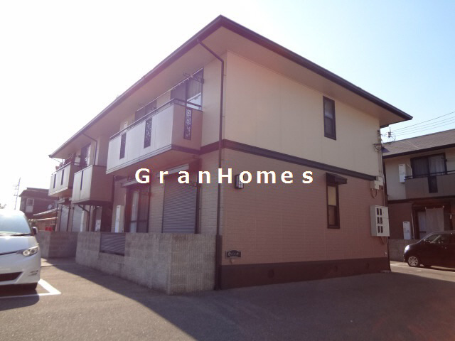 ガーデンハイツ　B棟