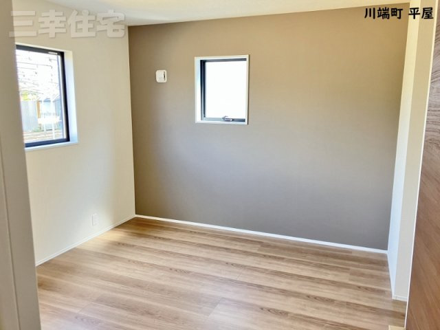 碧南市川端町の寝室|主寝室7帖。ウォークインクローゼットとあわせると8.8帖になります
