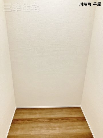 碧南市川端町の設備|納戸。広い収納スペースがあります