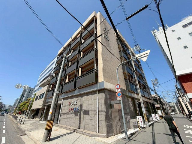 山源ハイツの外観