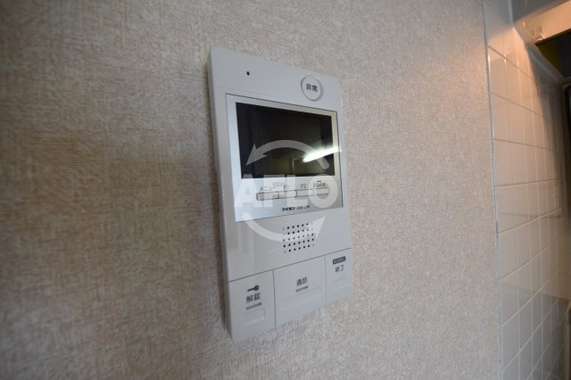 ドーム1番館　日吉小学校のセキュリティ|ドーム１番館　テレビ付きモニターホン