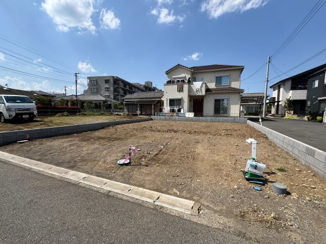 狭山市水野売地の前面道路含む現地写真