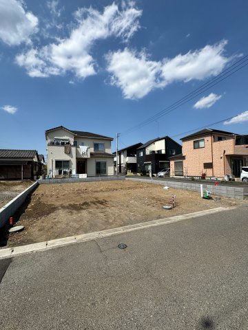 狭山市水野売地の前面道路含む現地写真
