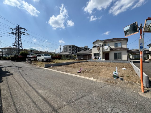 狭山市水野売地の前面道路含む現地写真