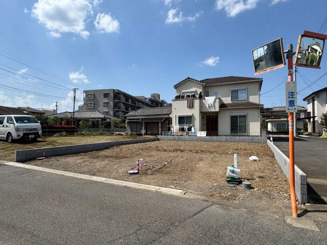 狭山市水野売地の前面道路含む現地写真