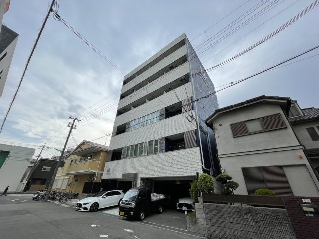 Ryowa Residence