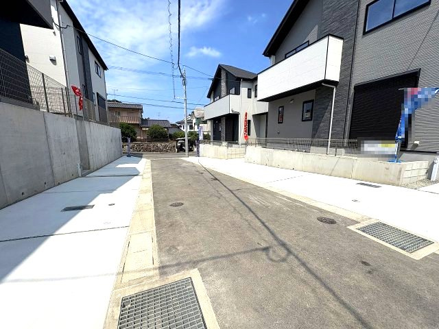 【その他】 | 福岡市東区八田3丁目13期　4号棟（全6棟）【仲介手数料無料・0円】 | 現地写真。前面道路です。