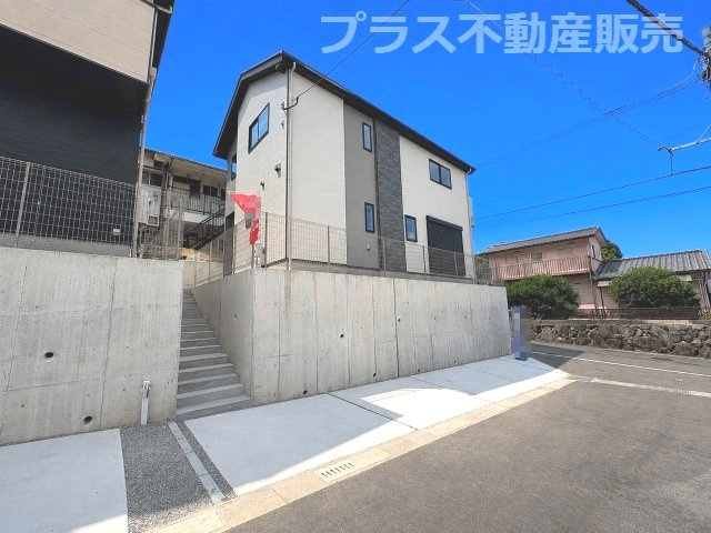 【外観】 | 福岡市東区八田3丁目13期　4号棟（全6棟）【仲介手数料無料・0円】 | 現地写真。同じ物件を見るなら、プラス不動産販売にお任せ下さい。