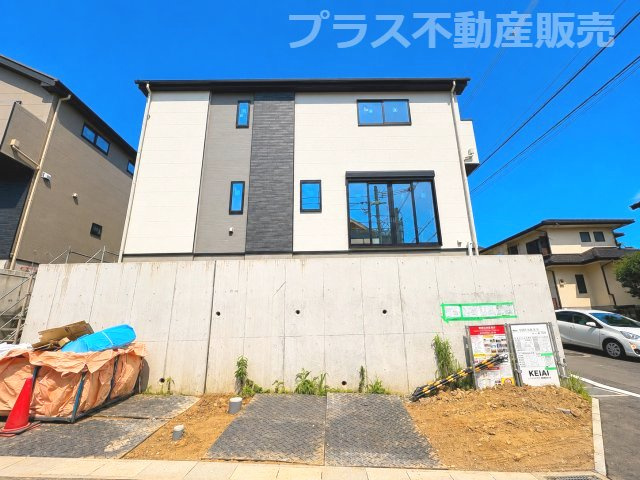 【外観】 | 福岡市東区八田3丁目13期　4号棟（全6棟）【仲介手数料無料・0円】 | 現地写真。プラス不動産販売なら、現場の全ての棟をまとめてご見学頂けます。