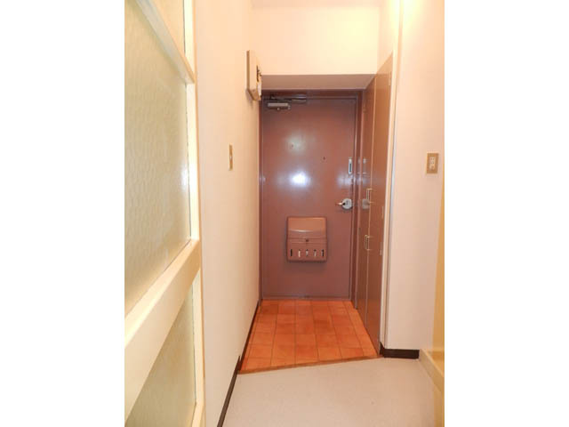 室蘭東町第２住宅の玄関