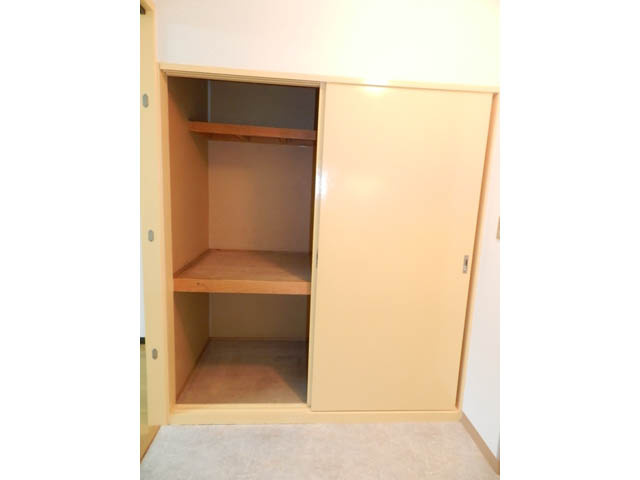 室蘭東町第２住宅の収納