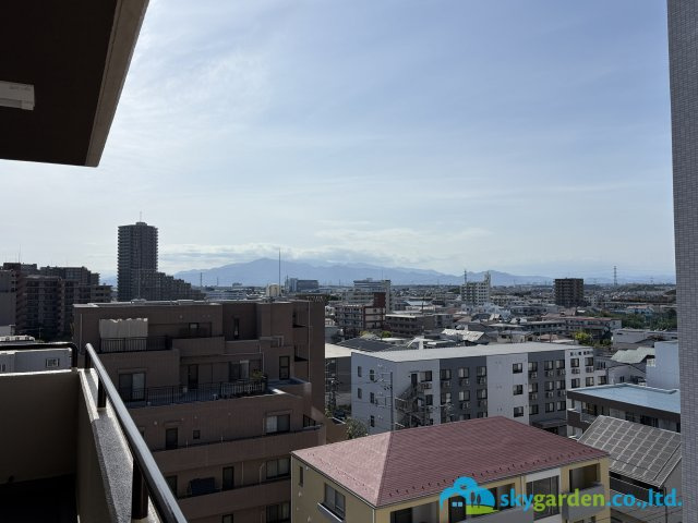 湘南台リリエンハイムの展望|玄関側共用廊下からの風景　大山方面