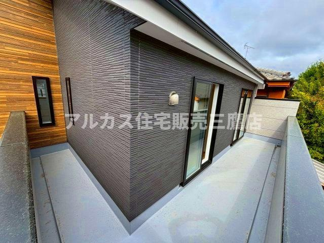 西武新宿線 花小金井駅 徒歩13分 新築戸建 西東京市芝久保町１丁目のバルコニー